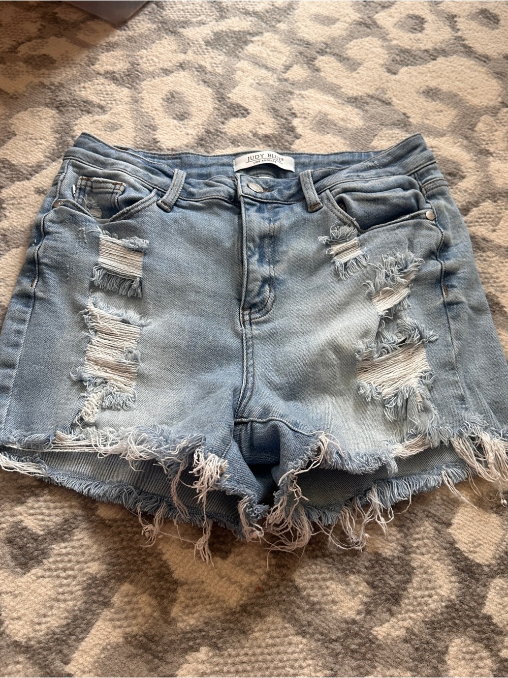 Judy Blue Size Large High Waisted Distressed Light Wash Denim Shorts Stretchy